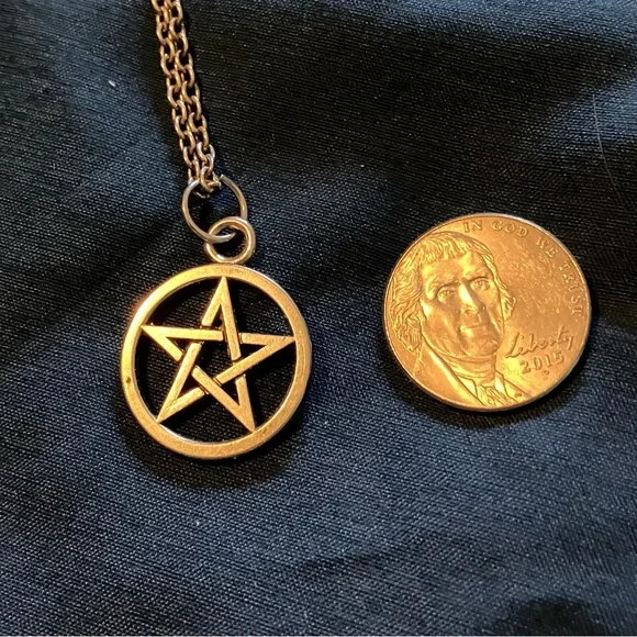 Silver Pentagram Pendant - Picture 4 of 4